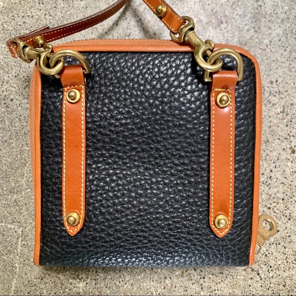 Vintage Dooney & Bourke All Weather Leather Belt Bag Crossbody Convertible - Picture 3 of 6